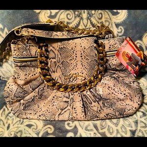 NWT Betsey Johnson med size bag!